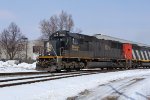 A standard cab SD70 with a Deathstar on the nose - SWEET!